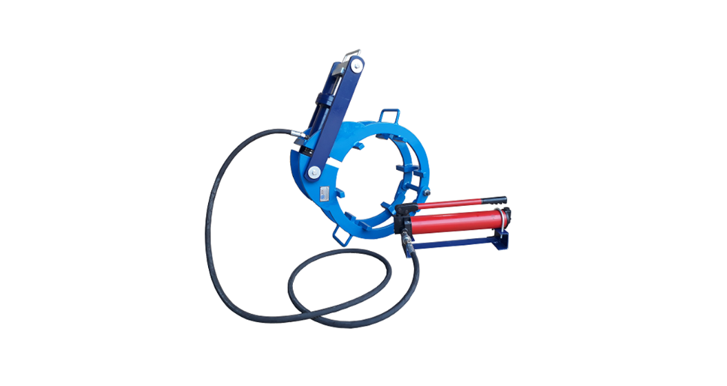 Cage Type Pipe Clamp in Milan, Italy